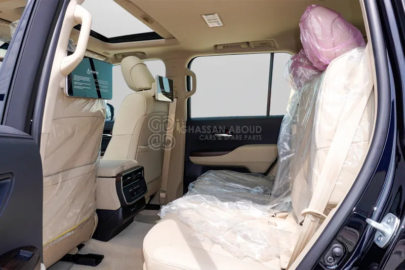 SUV Toyota Land Cruiser 300: picture 8