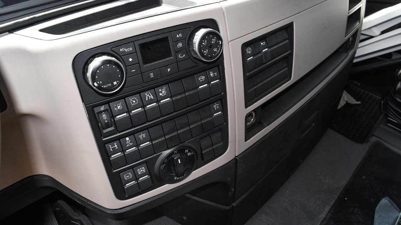 Tractor unit MAN TGX 18.500 4X2 BLS AUTOMATIC: picture 16 Tractor unit MAN TGX 18.500 4X2 BLS AUTOMATIC: picture 16