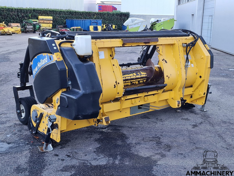 New Holland 273FP - Forage harvester attachment: picture 4 New Holland 273FP - Forage harvester attachment: picture 4