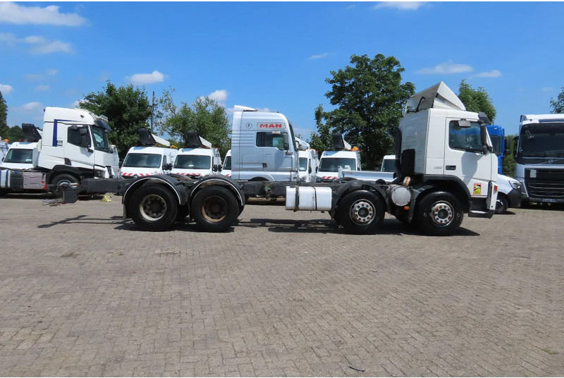 Volvo FM 12.380 8x4 FULL SPRING. 100% condition! - Cab chassis truck: picture 5 Volvo FM 12.380 8x4 FULL SPRING. 100% condition! - Cab chassis truck: picture 5