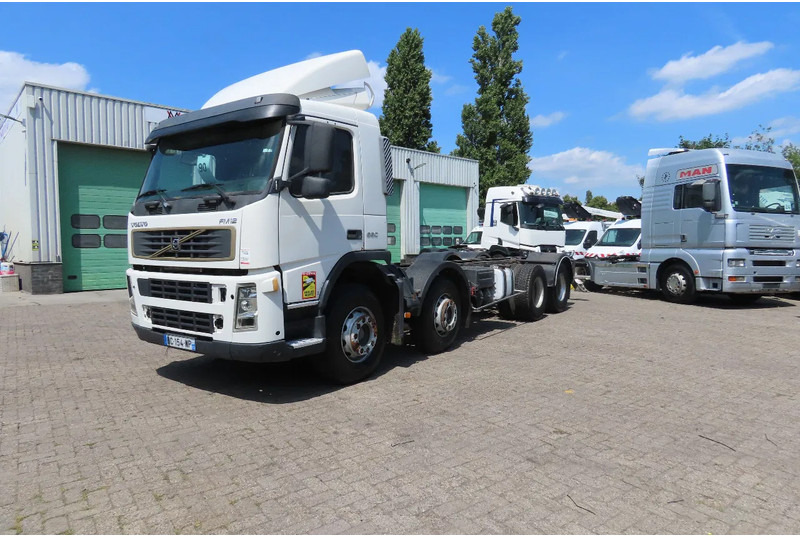Volvo FM 12.380 8x4 FULL SPRING. 100% condition! - Cab chassis truck: picture 1 Volvo FM 12.380 8x4 FULL SPRING. 100% condition! - Cab chassis truck: picture 1