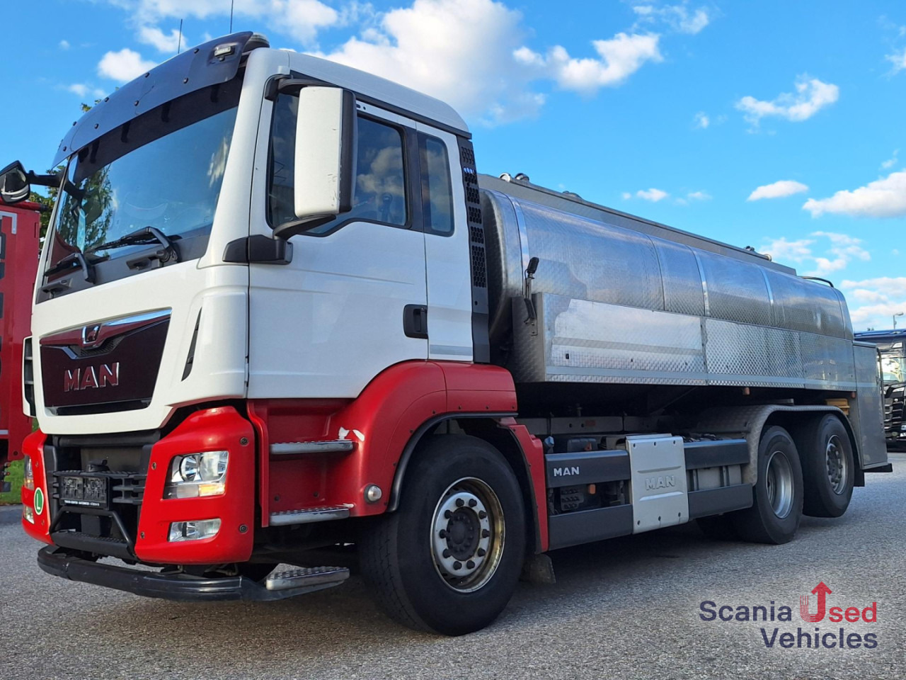 MAN TGS 26.460 6X2*4 Michsammelwagen!! - Tank truck: picture 1 MAN TGS 26.460 6X2*4 Michsammelwagen!! - Tank truck: picture 1