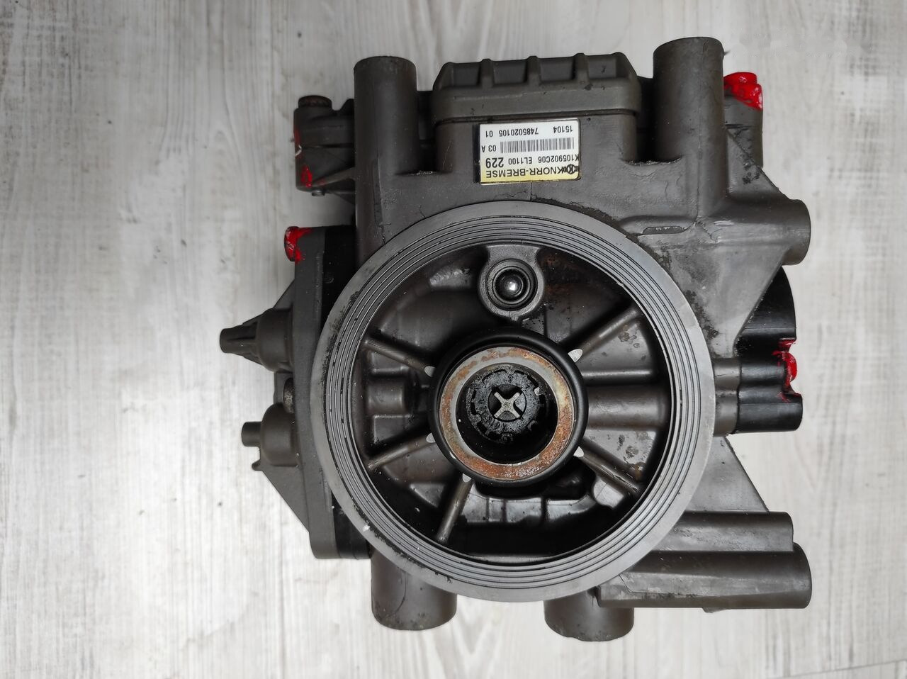 Knorr-Bremse Renault truck - Brake parts for Truck: picture 1 Knorr-Bremse Renault truck - Brake parts for Truck: picture 1