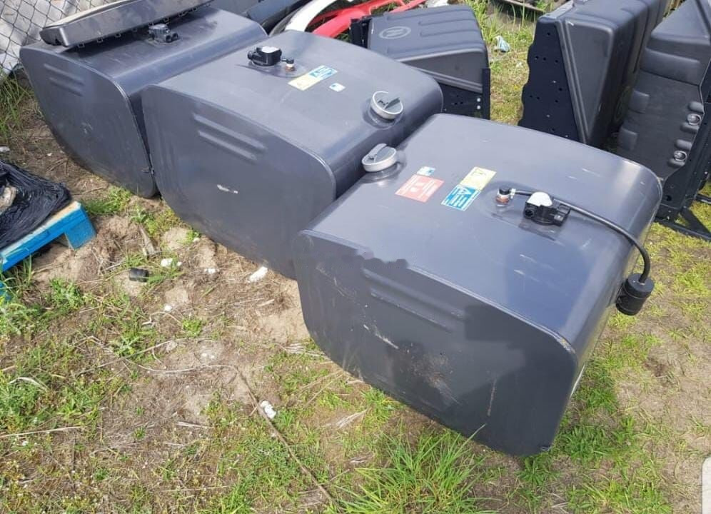 Scania BRAND NEW 200 dm3 2371388 Scania - Fuel tank for Truck: picture 1 Scania BRAND NEW 200 dm3 2371388 Scania - Fuel tank for Truck: picture 1