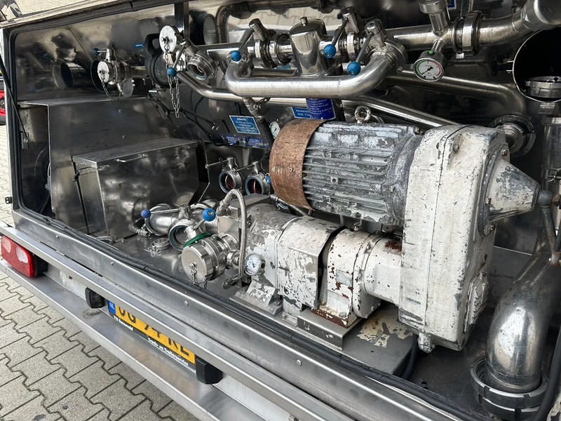 Feldbinder LEVENSMIDDELEN / FOOD / LEBENSMITTEL / 33.500L / 3-COMP / POMP / NL-trailer / APK: 09-2026, 10x beschikbaar - Tank semi-trailer: picture 5 Feldbinder LEVENSMIDDELEN / FOOD / LEBENSMITTEL / 33.500L / 3-COMP / POMP / NL-trailer / APK: 09-2026, 10x beschikbaar - Tank semi-trailer: picture 5