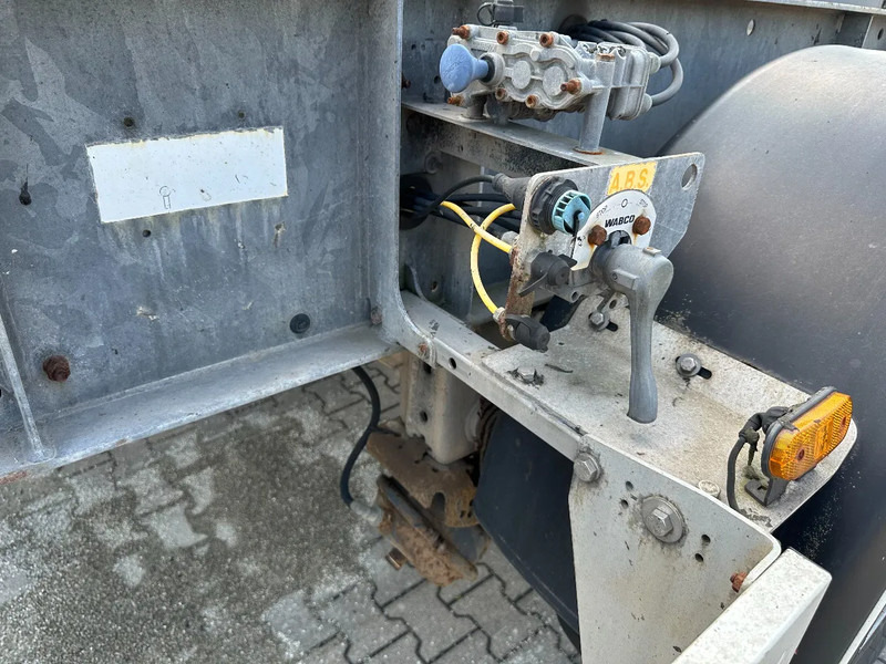 Container transporter/ Swap body semi-trailer Van Hool 20FT/30FT, ADR (EX/II, EX/III, FL, OX, AT), BPW + drum, ALCOA, galvanized, liftaxle, NL-Chassis: picture 12