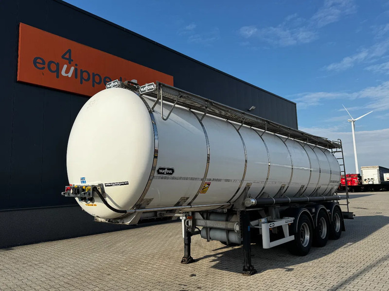 Van Hool FOOD / RVS chassis / 5.860KG/ 29.500L / 1-COMP / 1 -BAFFLE / DISC/ NL / TYRES 80 pct / APK - Tank semi-trailer: picture 1 Van Hool FOOD / RVS chassis / 5.860KG/ 29.500L / 1-COMP / 1 -BAFFLE / DISC/ NL / TYRES 80 pct / APK - Tank semi-trailer: picture 1