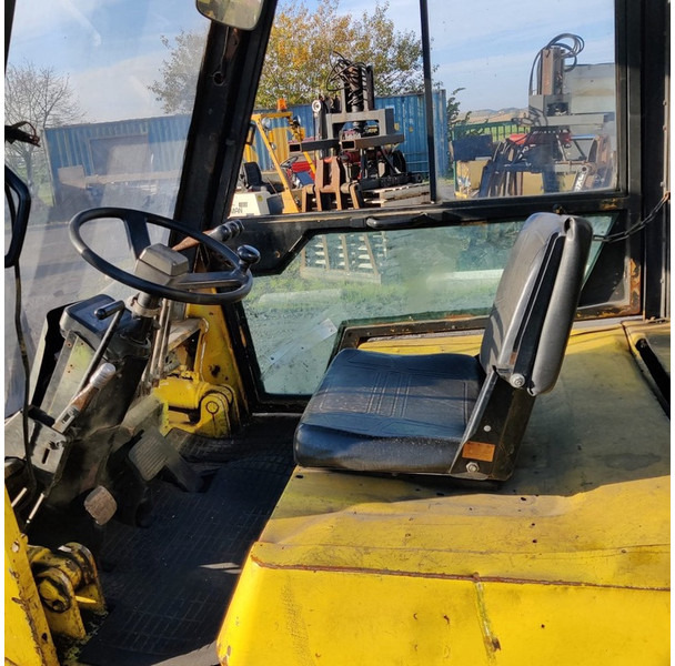 Caterpillar SE-300-15 - Diesel forklift: picture 3 Caterpillar SE-300-15 - Diesel forklift: picture 3