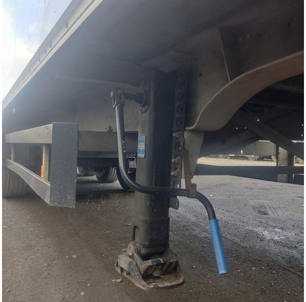 Schmitz Cargobull SKI 24 - Closed box semi-trailer: picture 5 Schmitz Cargobull SKI 24 - Closed box semi-trailer: picture 5