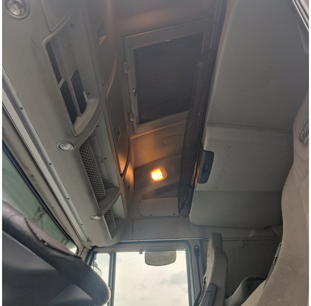 Tractor unit Iveco Stralis: picture 8