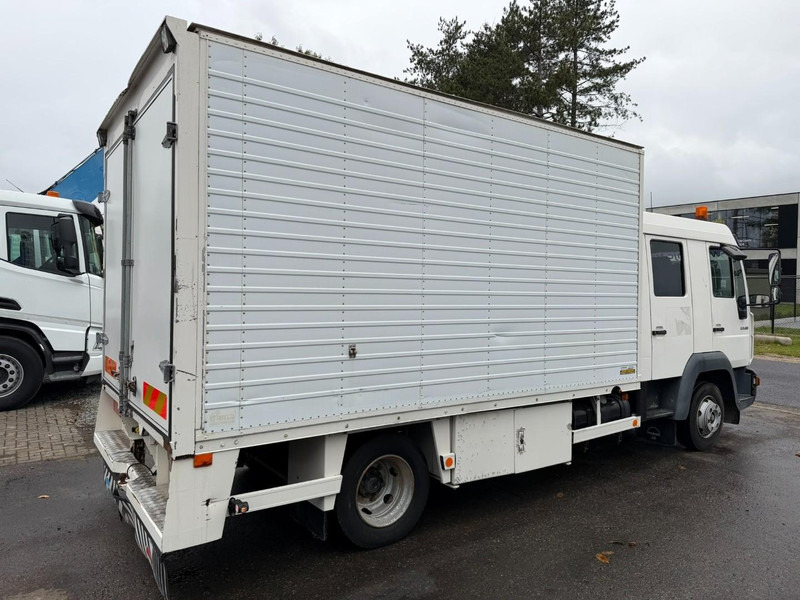 MAN LE 8.180 CLOSED BOX / KOFFER - DOKA - MANUAL GEARBOX - *248.000km* - STEEL SPRING / BLATT / LAMES - BE TRUCK - Box truck: picture 5 MAN LE 8.180 CLOSED BOX / KOFFER - DOKA - MANUAL GEARBOX - *248.000km* - STEEL SPRING / BLATT / LAMES - BE TRUCK - Box truck: picture 5