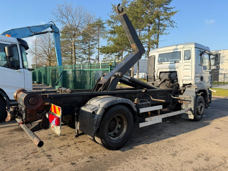 MAN TGA 18.350 4x2 19T HOOKLIFT / ABROLLKIPPER / GANCHO / AMPLIROL - EURO 3 - AS TRONIC AUTOMATIC - Hook lift truck: picture 5 MAN TGA 18.350 4x2 19T HOOKLIFT / ABROLLKIPPER / GANCHO / AMPLIROL - EURO 3 - AS TRONIC AUTOMATIC - Hook lift truck: picture 5