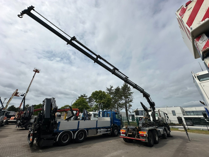 Renault C460 8x4 HOOKLIFT + CRANE HIAB 288 E-6 HIDUO - RADIO - 5/6 F - STEEL SPRING / HUB REDUCTION - Crane truck: picture 4 Renault C460 8x4 HOOKLIFT + CRANE HIAB 288 E-6 HIDUO - RADIO - 5/6 F - STEEL SPRING / HUB REDUCTION - Crane truck: picture 4