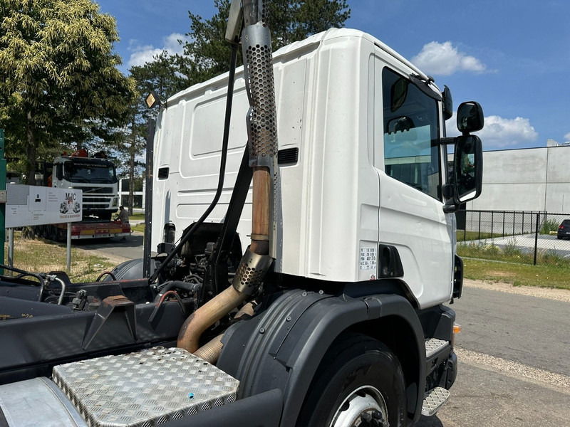 Hook lift truck Scania 114C-340 6x4 HOOKLIFT 20T GANCHO - SPRING / BALLESTAS - CUBOS - MANUAL - EURO 3 - FR TRUCK: picture 18