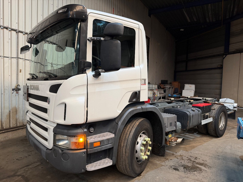 Scania P310 4x2 CHASSIS - ADR (ex tanker) - *322.000km* - AIR SUSPENSION - MANUAL - BE TRUCK - Tank truck: picture 1 Scania P310 4x2 CHASSIS - ADR (ex tanker) - *322.000km* - AIR SUSPENSION - MANUAL - BE TRUCK - Tank truck: picture 1