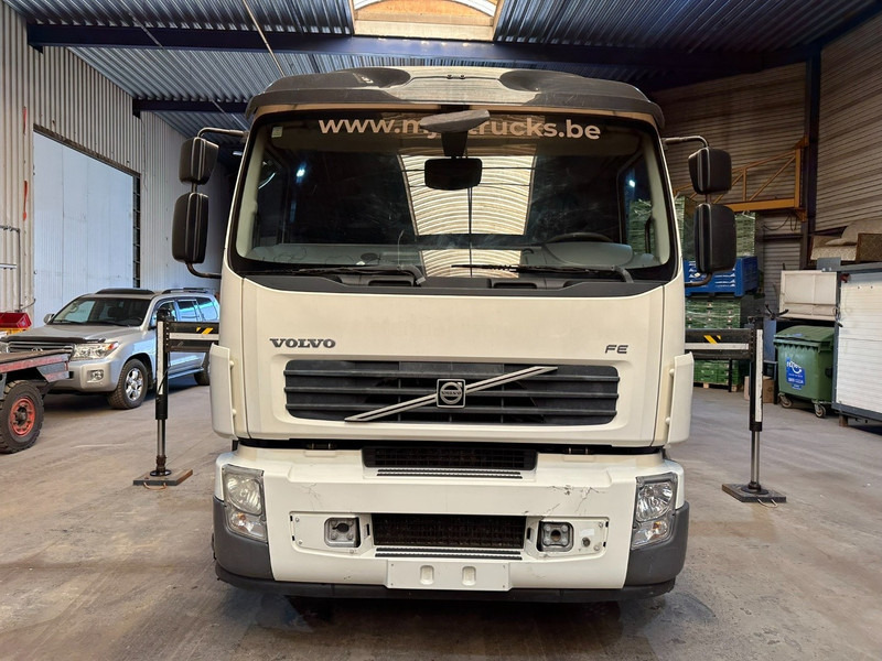 Volvo FE 300 6x2 + crane (20m!) PALFINGER PK18002 E 6x - LIFT / STEERING AXLE - MANUAL - EURO 5 - Dropside/ Flatbed truck, Crane truck: picture 3 Volvo FE 300 6x2 + crane (20m!) PALFINGER PK18002 E 6x - LIFT / STEERING AXLE - MANUAL - EURO 5 - Dropside/ Flatbed truck, Crane truck: picture 3