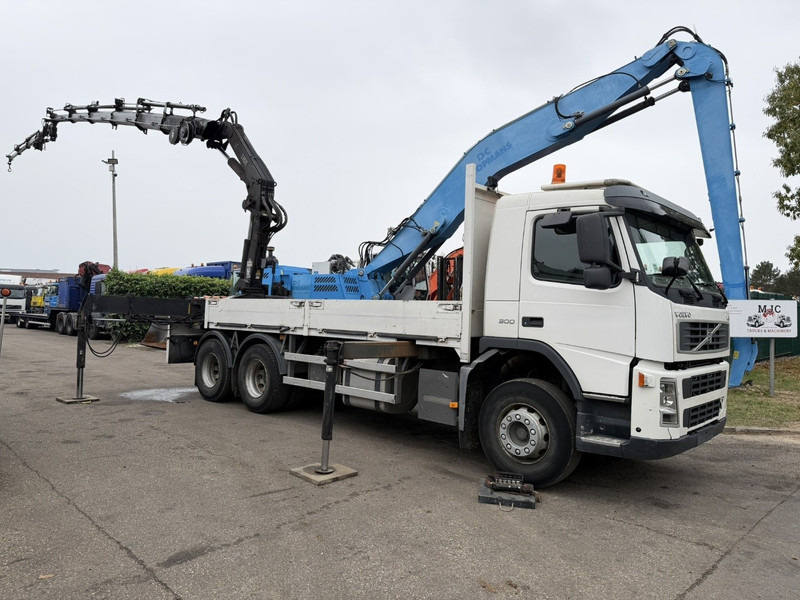 Volvo FM 300 6x4 + (25.8m!) CRANE HIAB 245 E-5 + JIB 65 X-3 + 2 ME - *228.000km* - MANUAL - A/C - EURO 3 - BELGIAN TRUCK - Crane truck: picture 1 Volvo FM 300 6x4 + (25.8m!) CRANE HIAB 245 E-5 + JIB 65 X-3 + 2 ME - *228.000km* - MANUAL - A/C - EURO 3 - BELGIAN TRUCK - Crane truck: picture 1