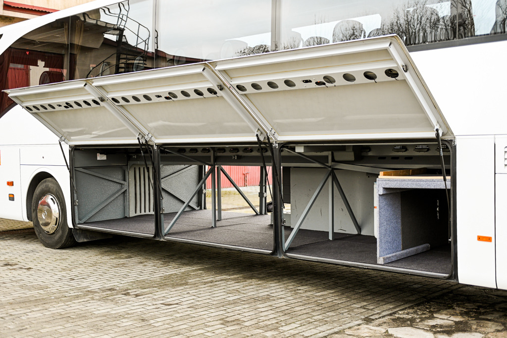 Coach MERCEDES-BENZ Tourismo RHD-L Euro V: picture 46