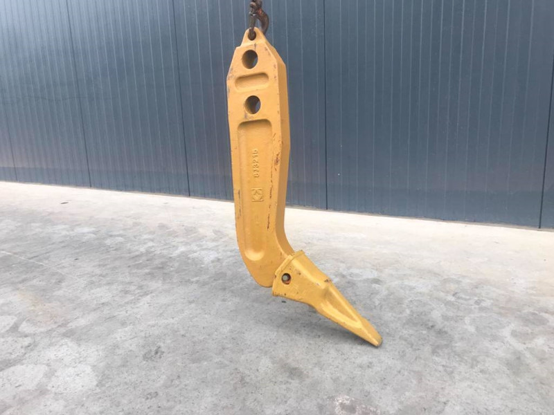Komatsu D61 Shank - Attachment for Construction machinery: picture 3 Komatsu D61 Shank - Attachment for Construction machinery: picture 3