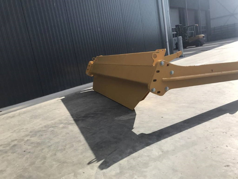 BELL B30E - Tail lift for Construction machinery: picture 4 BELL B30E - Tail lift for Construction machinery: picture 4