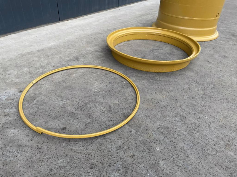 Cat 140H / 140M / 140K / 160H / 160M Rim - Wheels and tires for Construction machinery: picture 2 Cat 140H / 140M / 140K / 160H / 160M Rim - Wheels and tires for Construction machinery: picture 2