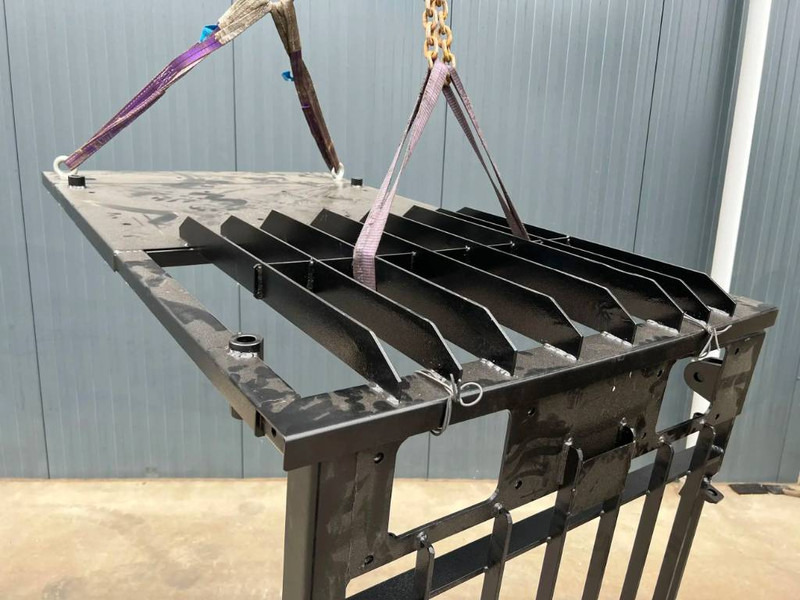 Cat 325C Guard - Cab and interior for Construction machinery: picture 2 Cat 325C Guard - Cab and interior for Construction machinery: picture 2