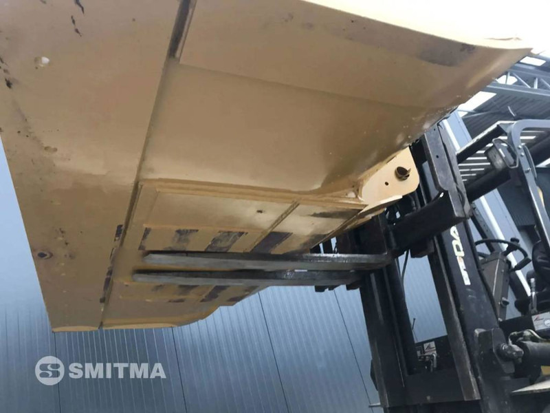 Cat 972K - Bucket for Construction machinery: picture 5 Cat 972K - Bucket for Construction machinery: picture 5