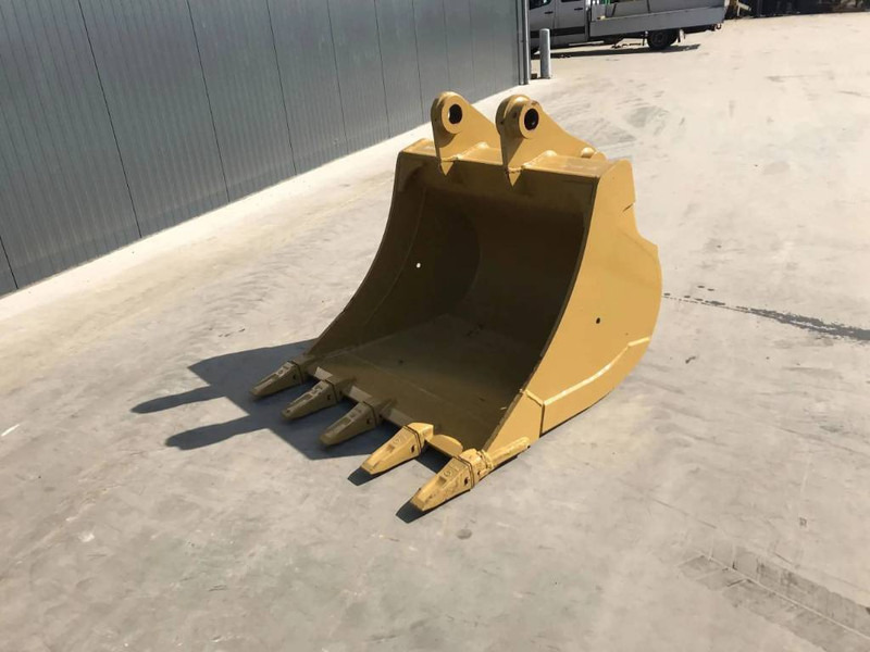 Cat M316F - Bucket for Construction machinery: picture 3 Cat M316F - Bucket for Construction machinery: picture 3