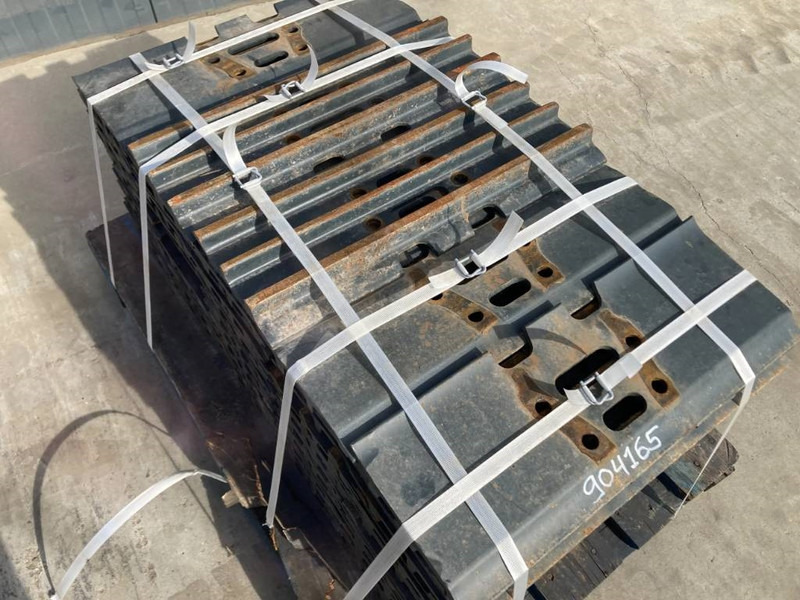 Komatsu PC150 / PC160 / PC180 / PC210 / PC240 3 Grouser 60 - Frame/ Chassis for Construction machinery: picture 2 Komatsu PC150 / PC160 / PC180 / PC210 / PC240 3 Grouser 60 - Frame/ Chassis for Construction machinery: picture 2