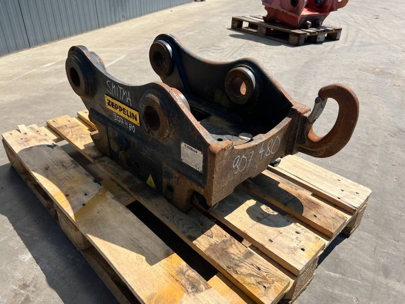 OilQuick OQ65 - M314F / M316F / M318F - Quick coupler for Construction machinery: picture 3 OilQuick OQ65 - M314F / M316F / M318F - Quick coupler for Construction machinery: picture 3