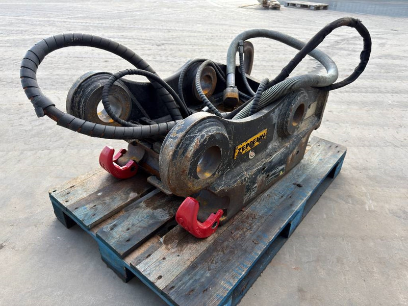 OilQuick OQ80 - 336F - Quick coupler for Construction machinery: picture 5 OilQuick OQ80 - 336F - Quick coupler for Construction machinery: picture 5