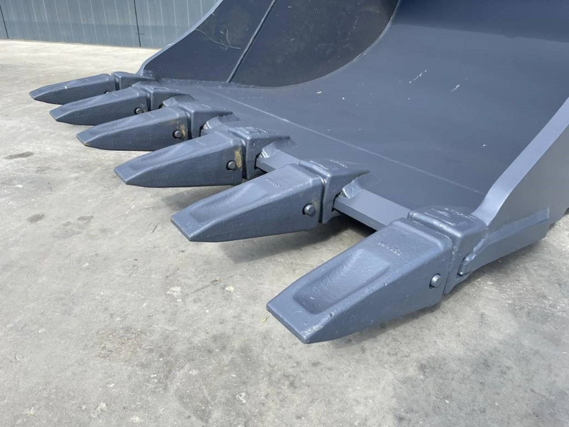 New Bucket for Construction machinery OilQuick OQ80: picture 9