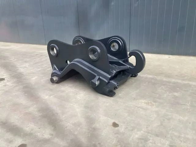 Smitma CW40 - EC220 - Quick coupler for Construction machinery: picture 2 Smitma CW40 - EC220 - Quick coupler for Construction machinery: picture 2