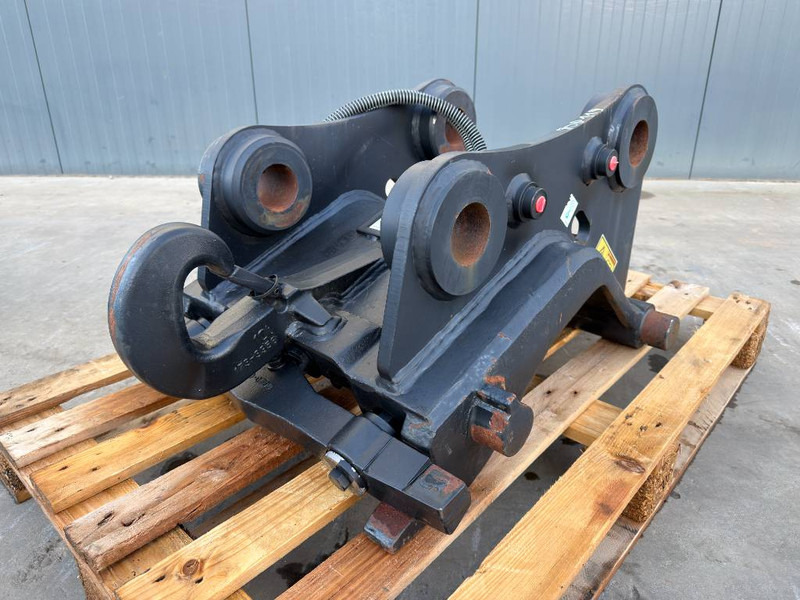 Verachtert CW20 - M312 / M315D / M315F / M316C / M316D / M316 - Quick coupler for Construction machinery: picture 1 Verachtert CW20 - M312 / M315D / M315F / M316C / M316D / M316 - Quick coupler for Construction machinery: picture 1