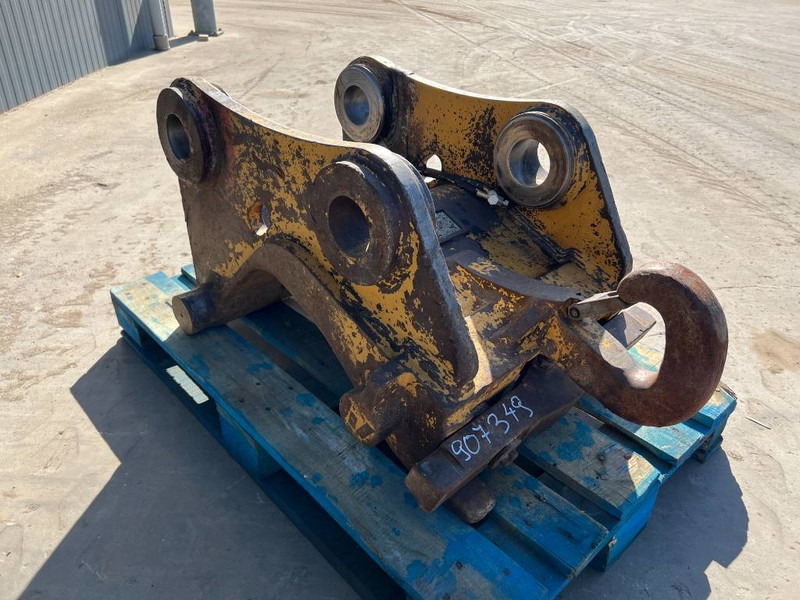 Verachtert CW45S - 329E / 330F - Quick coupler for Construction machinery: picture 3 Verachtert CW45S - 329E / 330F - Quick coupler for Construction machinery: picture 3