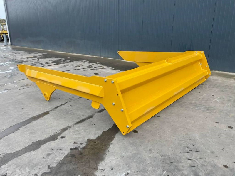 Volvo A35G - Tail lift for Construction machinery: picture 2 Volvo A35G - Tail lift for Construction machinery: picture 2
