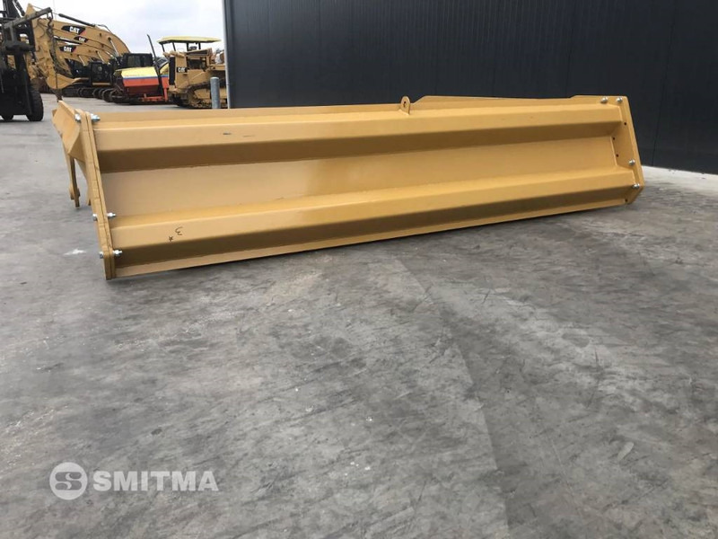 Volvo A40D - Tail lift for Construction machinery: picture 4 Volvo A40D - Tail lift for Construction machinery: picture 4