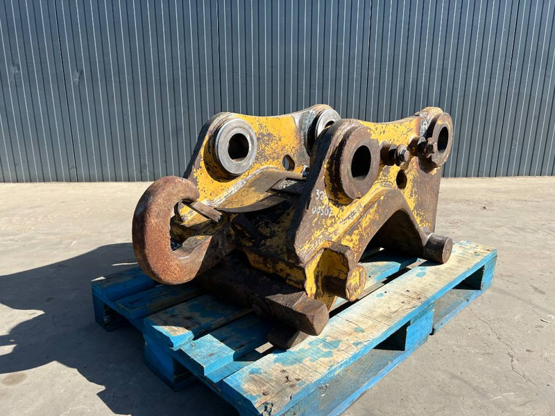 Volvo CW45S - 329E / 330F - Quick coupler for Construction machinery: picture 1 Volvo CW45S - 329E / 330F - Quick coupler for Construction machinery: picture 1