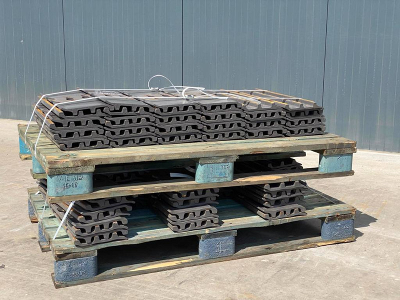 Volvo EC140 Shoes - Frame/ Chassis for Construction machinery: picture 3 Volvo EC140 Shoes - Frame/ Chassis for Construction machinery: picture 3