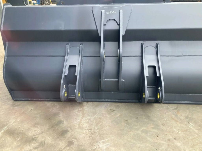 Volvo L110G - Bucket for Construction machinery: picture 3 Volvo L110G - Bucket for Construction machinery: picture 3