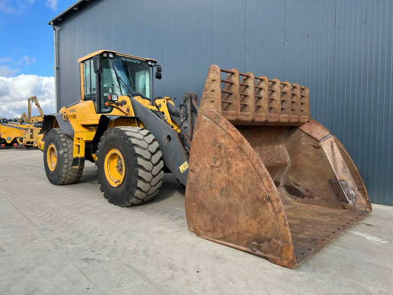Volvo L120F - Wheel loader: picture 3 Volvo L120F - Wheel loader: picture 3