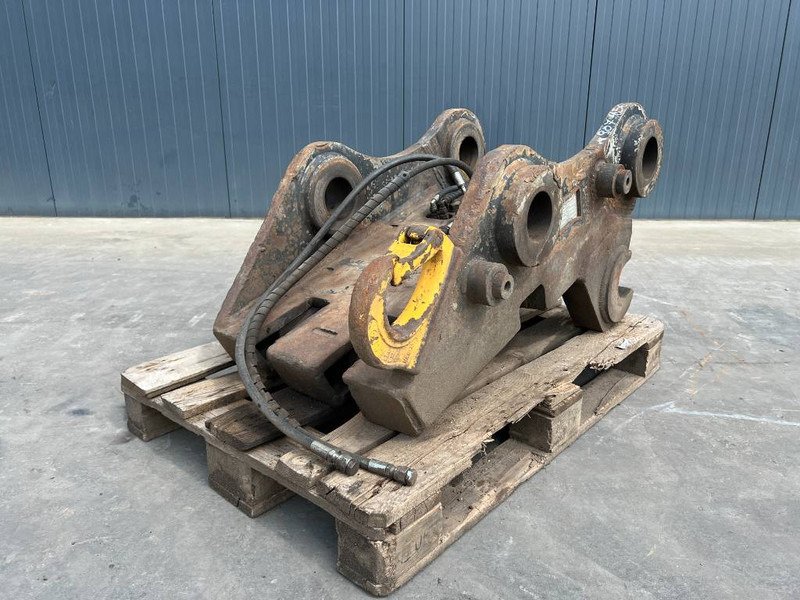 Volvo S3 / 352F - Quick coupler for Construction machinery: picture 1 Volvo S3 / 352F - Quick coupler for Construction machinery: picture 1