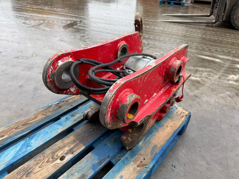 Winkelbauer MCKL-HPK - M318F - Quick coupler for Construction machinery: picture 4 Winkelbauer MCKL-HPK - M318F - Quick coupler for Construction machinery: picture 4