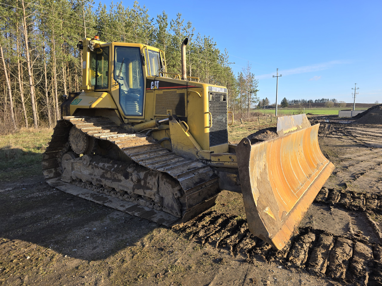 CATERPILLAR D6N XL, LGP - Bulldozer: picture 2 CATERPILLAR D6N XL, LGP - Bulldozer: picture 2