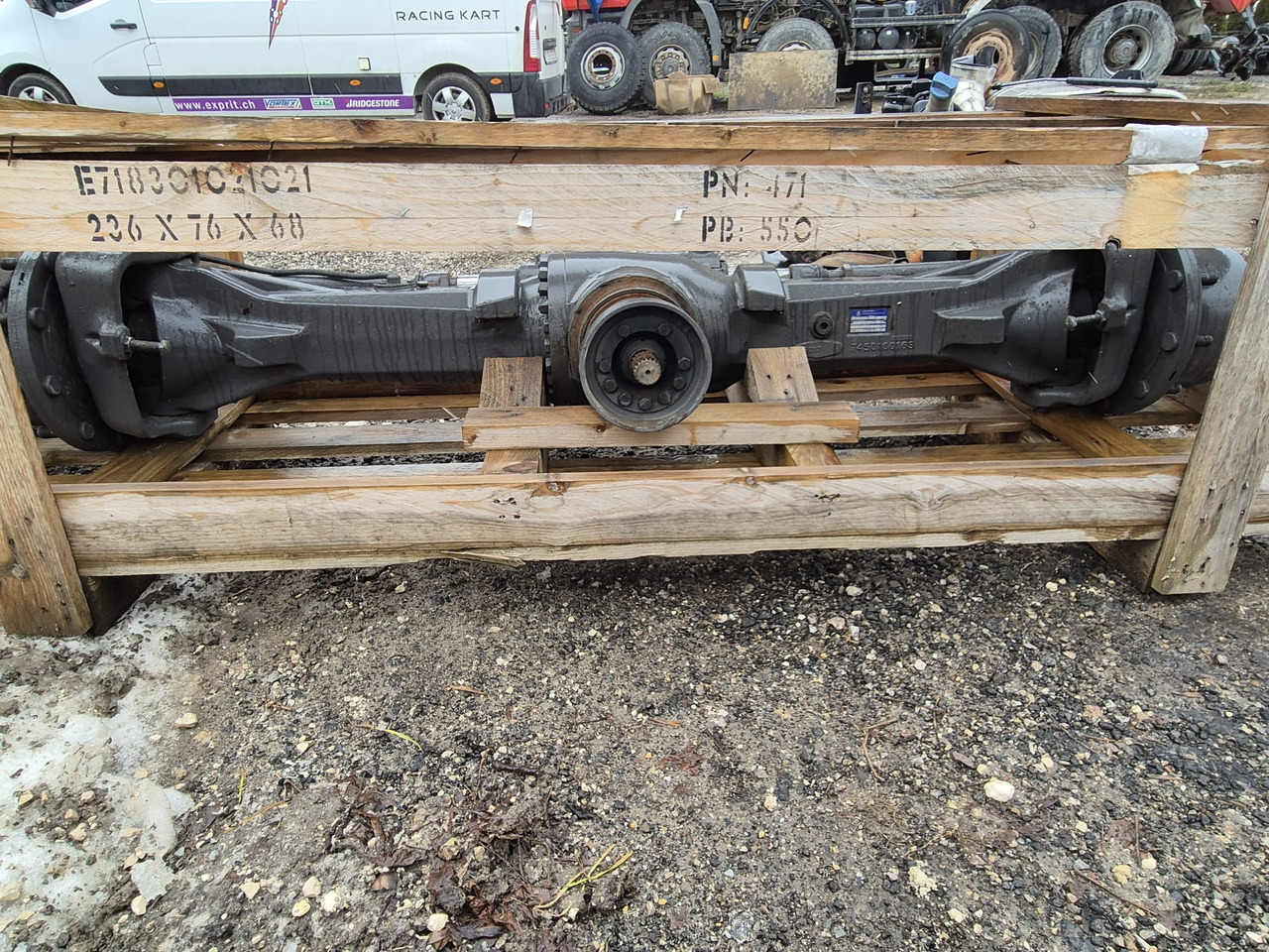 Fendt 820 716 F6 - Front axle: picture 1 Fendt 820 716 F6 - Front axle: picture 1