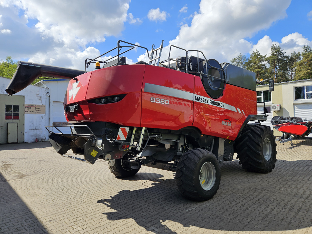 Massey Ferguson Delta 9380 - Combine harvester: picture 5 Massey Ferguson Delta 9380 - Combine harvester: picture 5