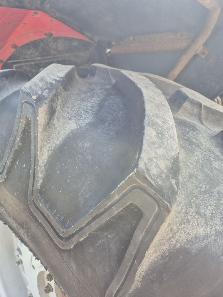 Massey Ferguson - Farm tractor: picture 4 Massey Ferguson - Farm tractor: picture 4