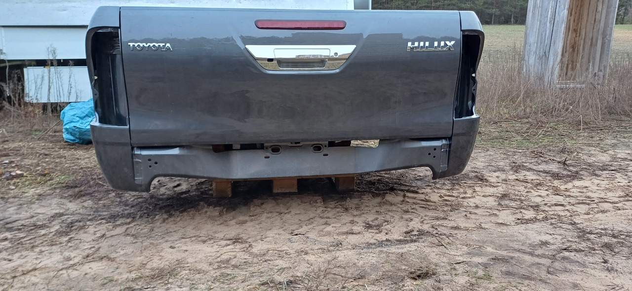 TOYOTA HILUX Extracab (2023 r.) NOWA paka skrzynia - Body and exterior for Car: picture 4 TOYOTA HILUX Extracab (2023 r.) NOWA paka skrzynia - Body and exterior for Car: picture 4