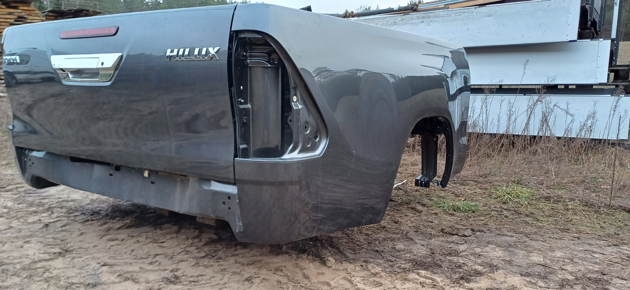 TOYOTA HILUX Extracab (2023 r.) NOWA paka skrzynia - Body and exterior for Car: picture 3 TOYOTA HILUX Extracab (2023 r.) NOWA paka skrzynia - Body and exterior for Car: picture 3