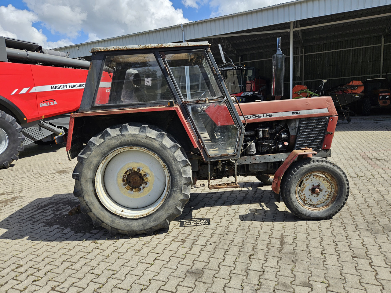 Ursus C-385 - Farm tractor: picture 1 Ursus C-385 - Farm tractor: picture 1
